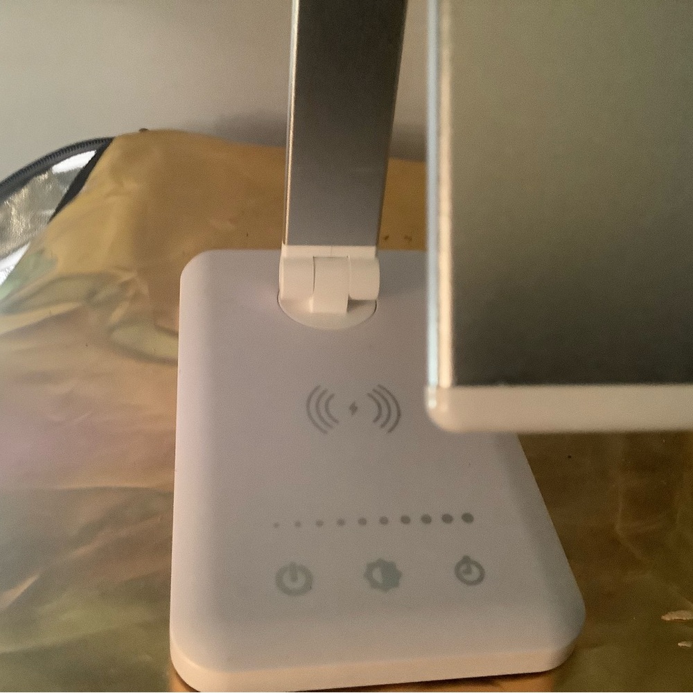 Wireless Charging LED Desk Lamp